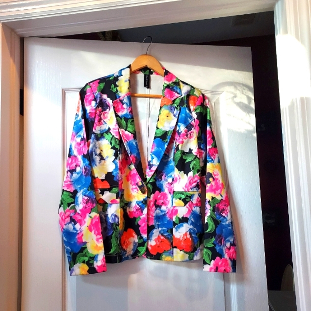 Vibrant Sacred Threads Blazer Size L/XL.